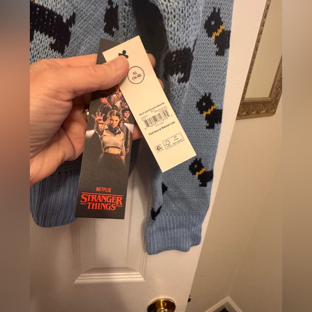 NWT Stranger Things Season 5 Erica Scottie Dog Sweater XL Blue No Boundaries - Picture 5 of 12